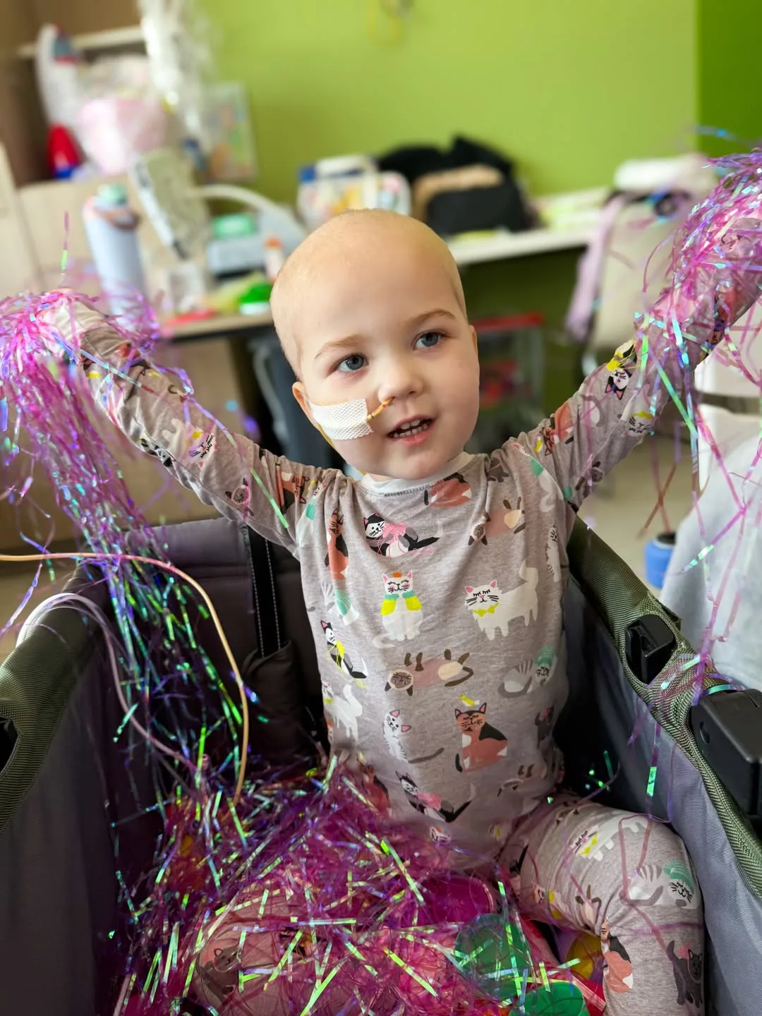 Helena aos 5 anos a menina que já venceu leucemia e agora espera pela cirurgia que o coração dela precisa